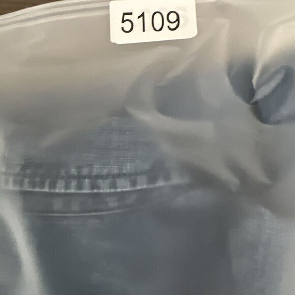 Talbots Women's Blouse Denim Blue Pullover Long Roll Tab Sleeves Lightweight - Picture 9 of 9